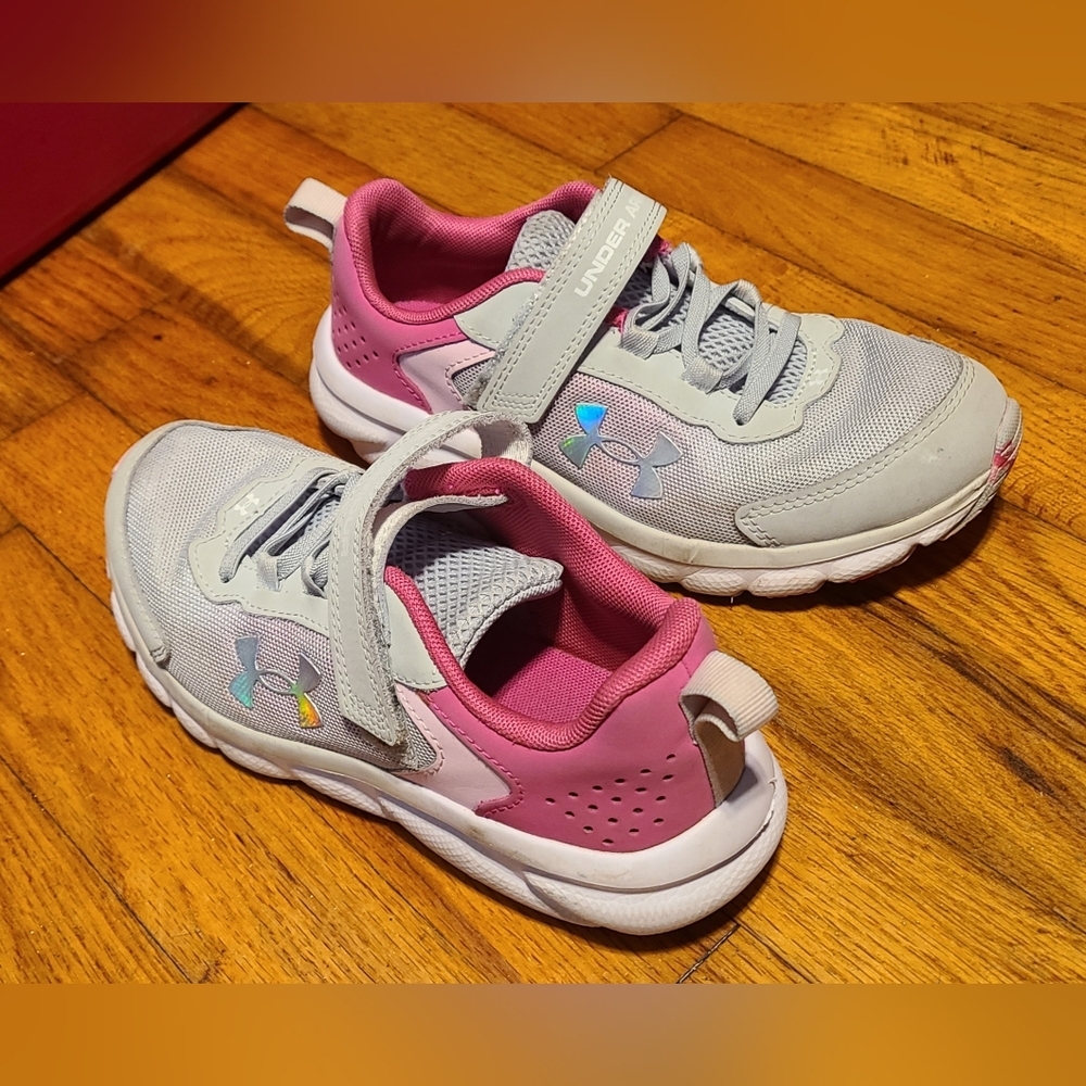 Under Armour kids assert lightweight sneaker|strap closure shiny‎ - Picture 13 of 14